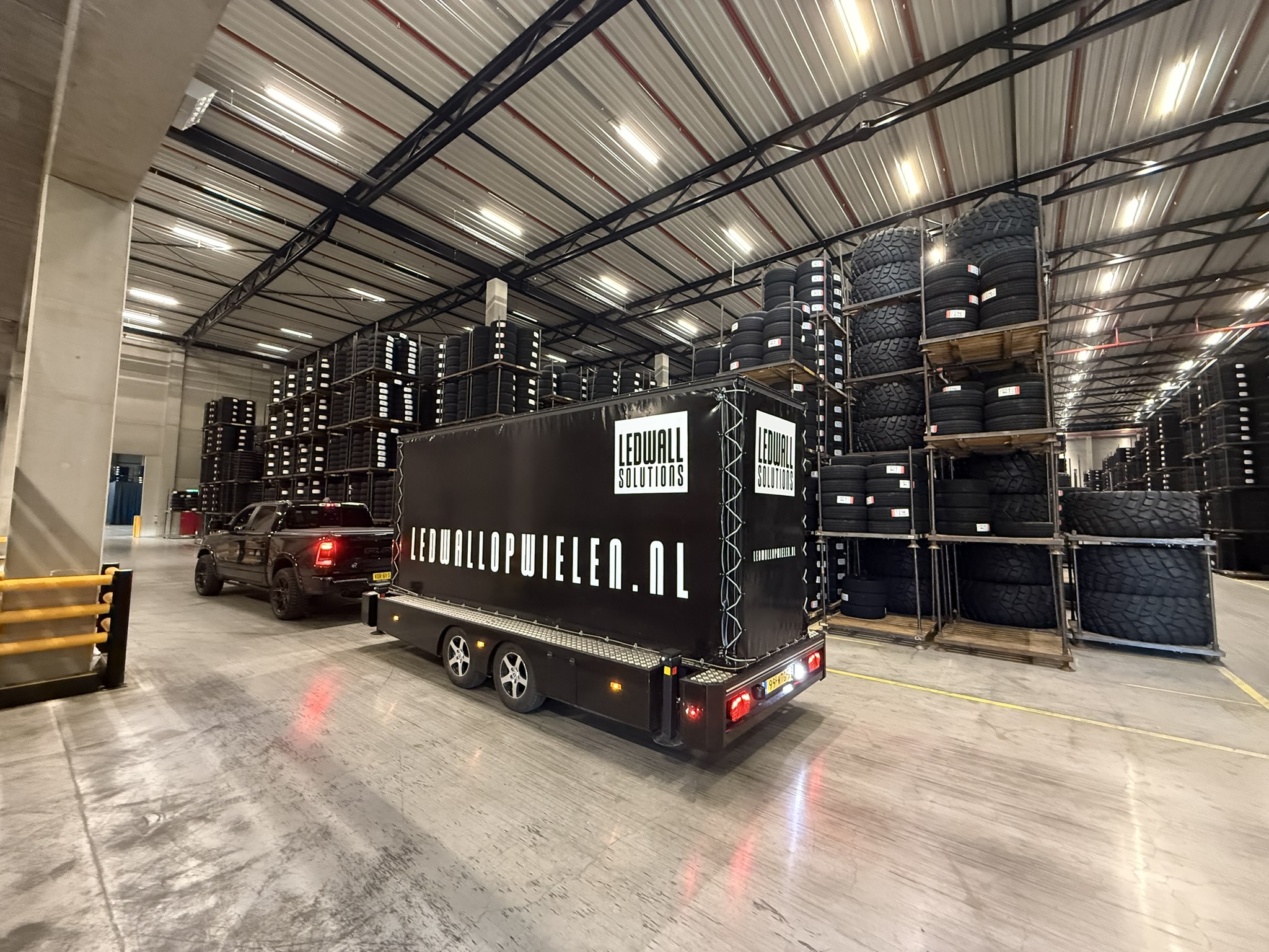 Onze 15m2 Led Trailer